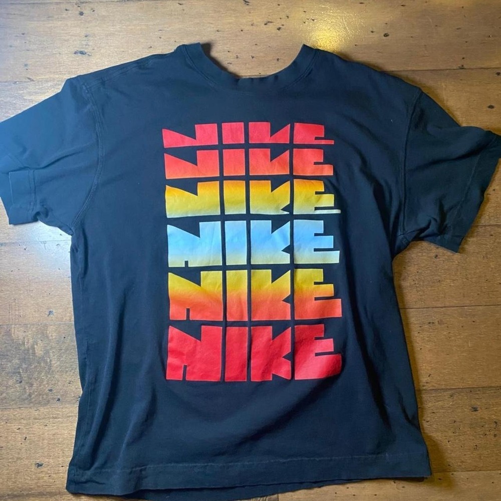 Vintage Nike tee. Size L